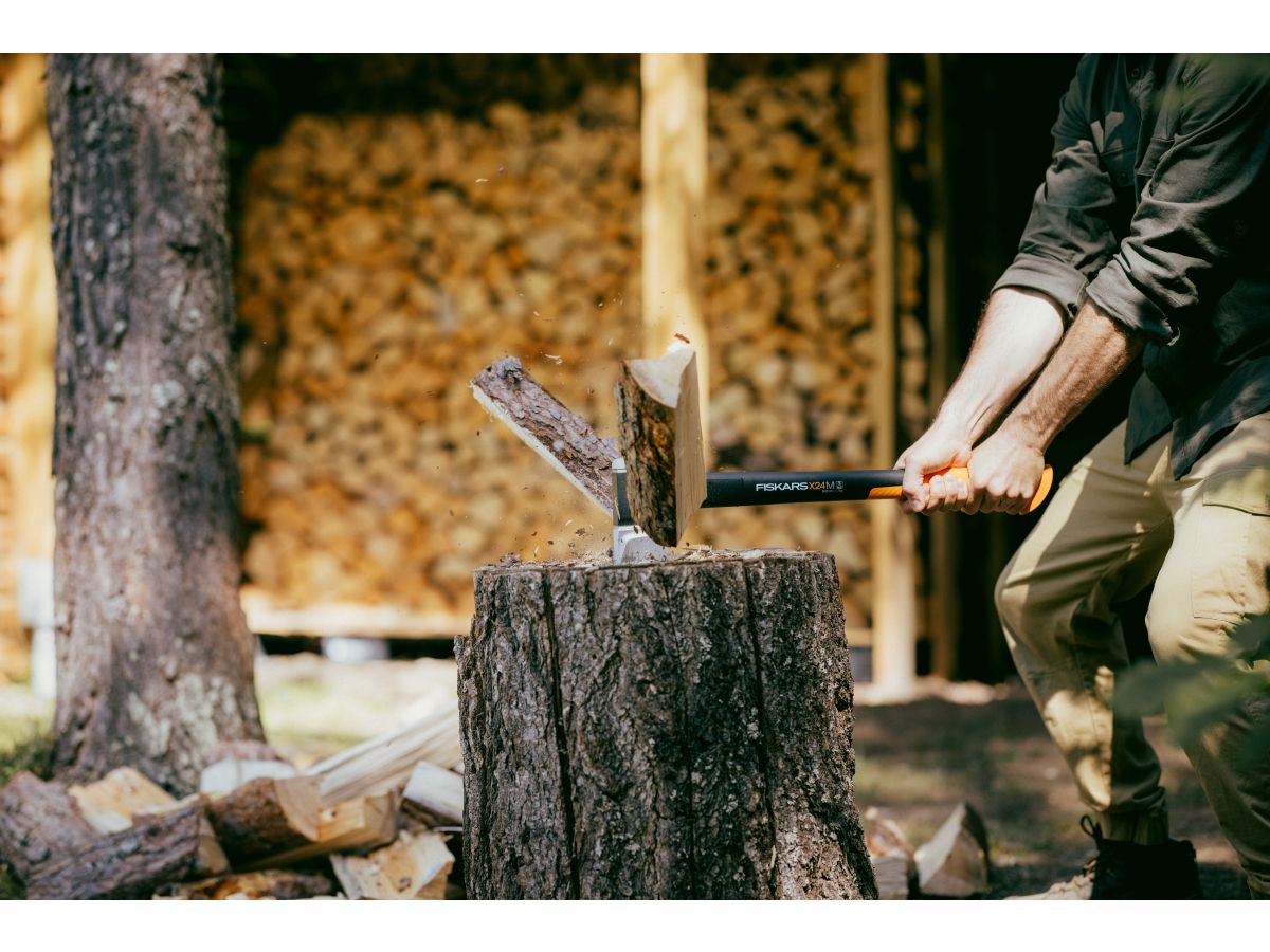Топор-колун X24 M FISKARS