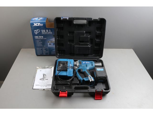 Аккум. заклепочный пистолет BULL CRG 1018 в чем. XLTpro, БЕСЩЕТ., 25 мм, 10000 Н, 1х4 А*ч уцененны (2.4, 3.2, 4.0, 4.8 мм, вытяжные, подсвет