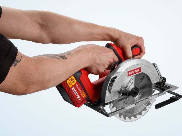 Аккум. циркулярная пила WORTEX CCS 1819-1 в кор. ALL1 XLT SOLO, БЕСЩЕТ., 18 В, 185 мм, до 63 мм (БЕЗ АККУМУЛЯТОРА И ЗУ)